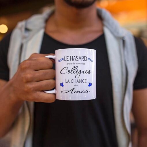 le-hasard-a-fait-de-nous-des-collegues-la-chance-des-amis-bleu-image-galerie-3