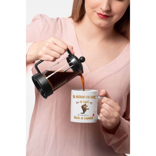 Mug-ma-maitresse-cest-comme-le-café-elle-à-un-grain-mais-je-l'adore-image-galerie-2